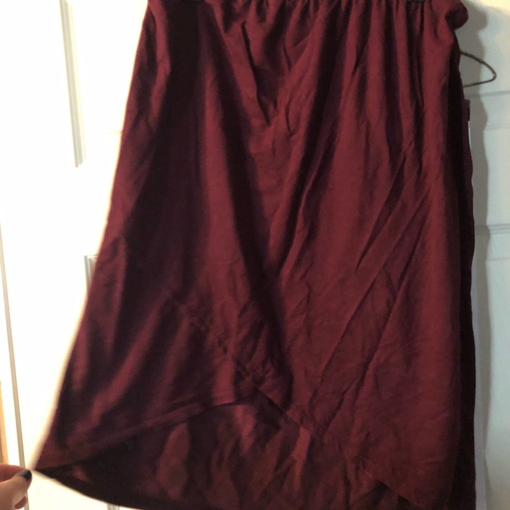 Stretchy “slit” skirt